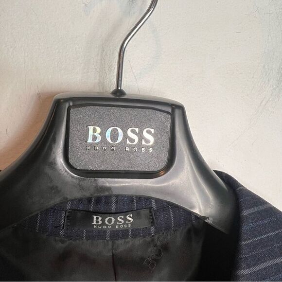 Hugo Boos wool striped man’s suit jacket and pants - Picture 4 of 13